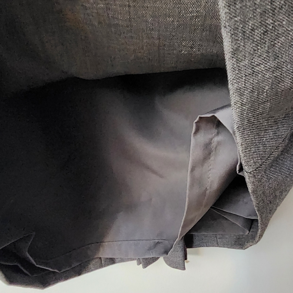 Ann Taylor Grey Skirt Size 6 - Picture 3 of 7